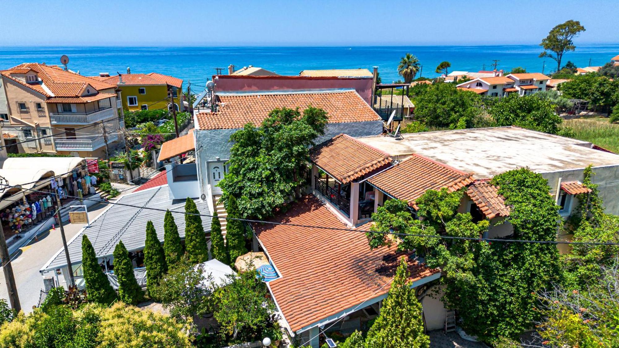 Tholeto Apartments Агиос-Гордиос Экстерьер фото