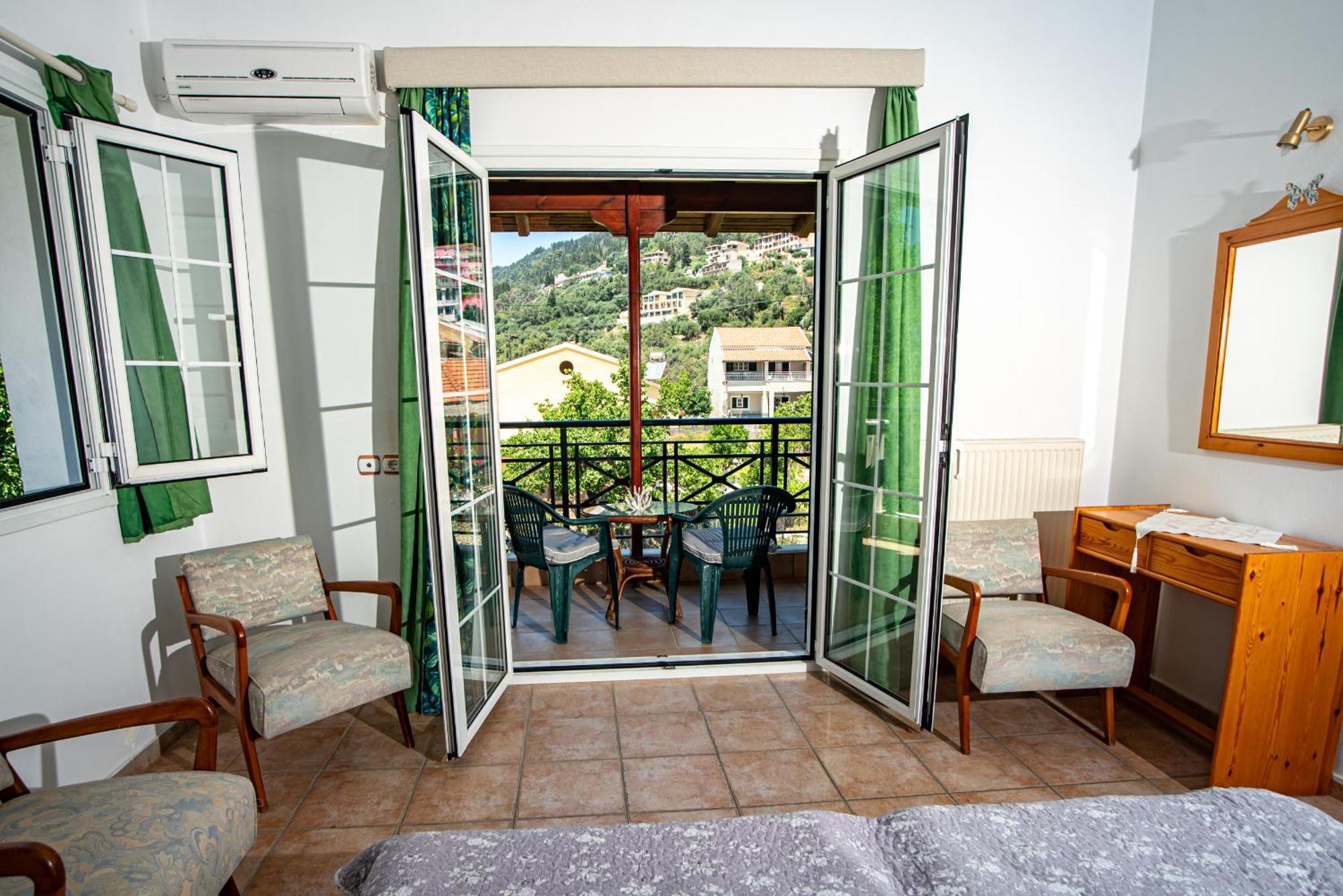 Tholeto Apartments Агиос-Гордиос Экстерьер фото