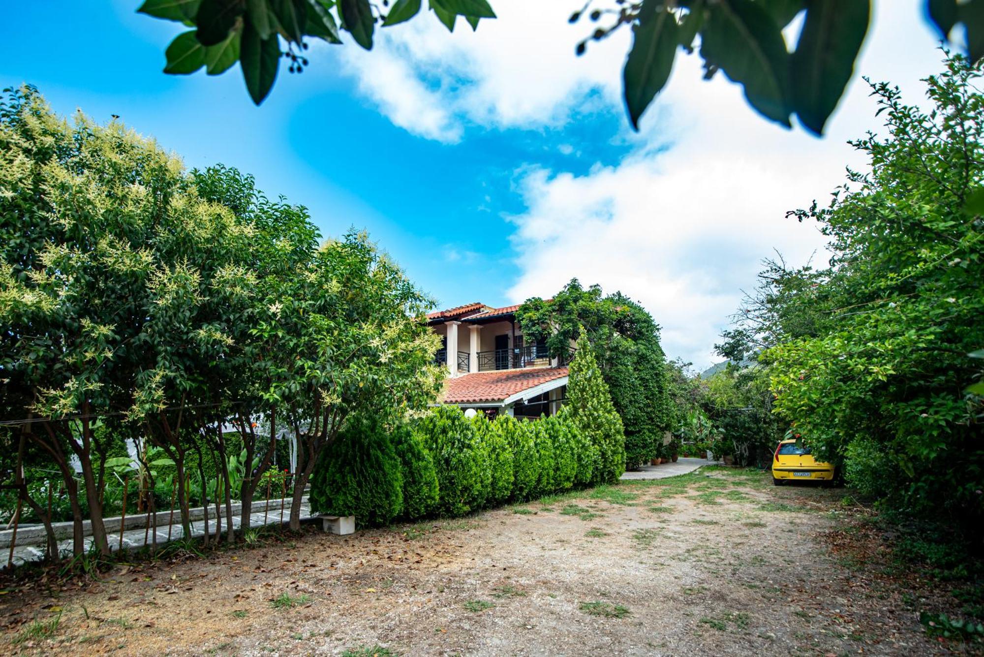 Tholeto Apartments Агиос-Гордиос Экстерьер фото