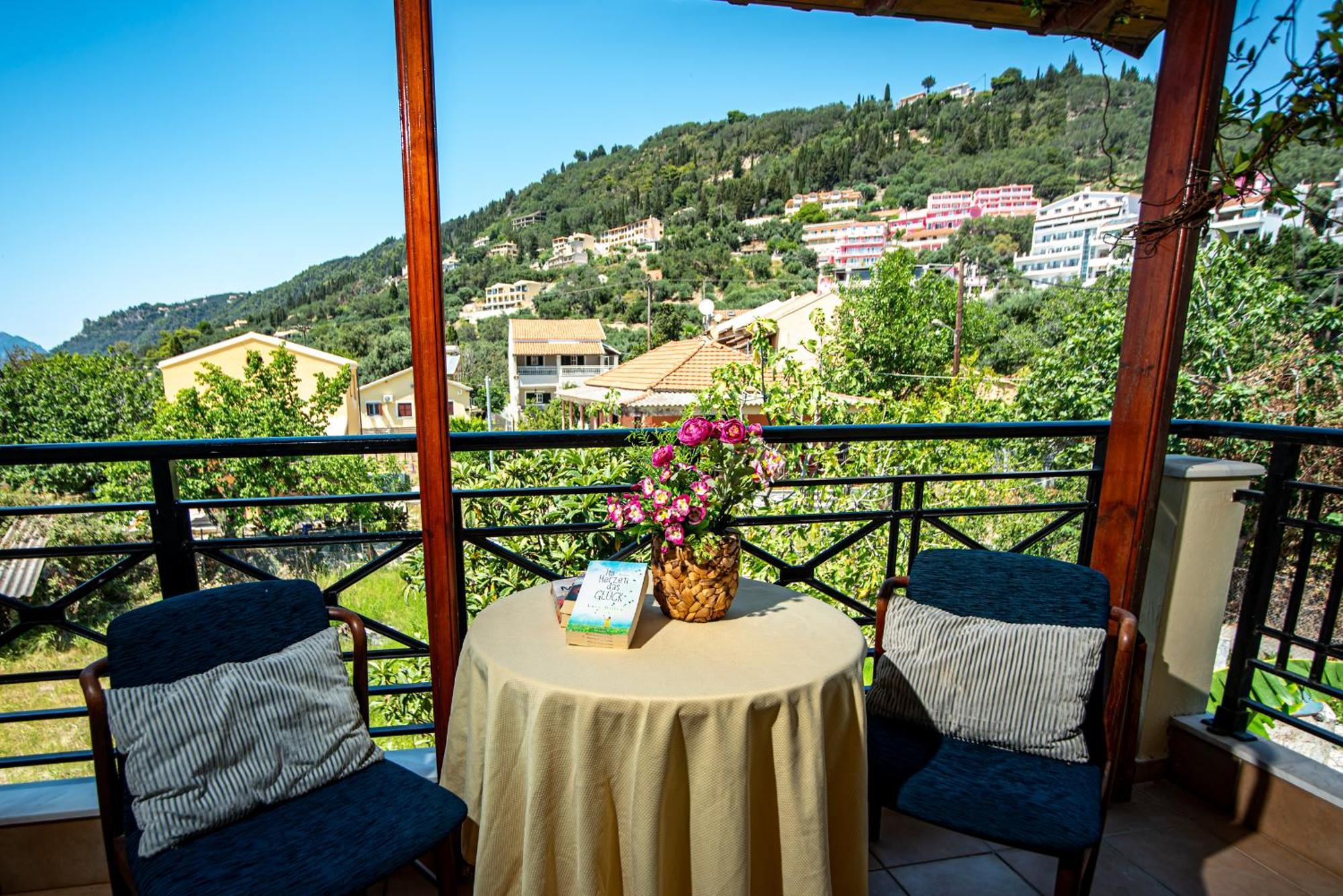 Tholeto Apartments Агиос-Гордиос Экстерьер фото