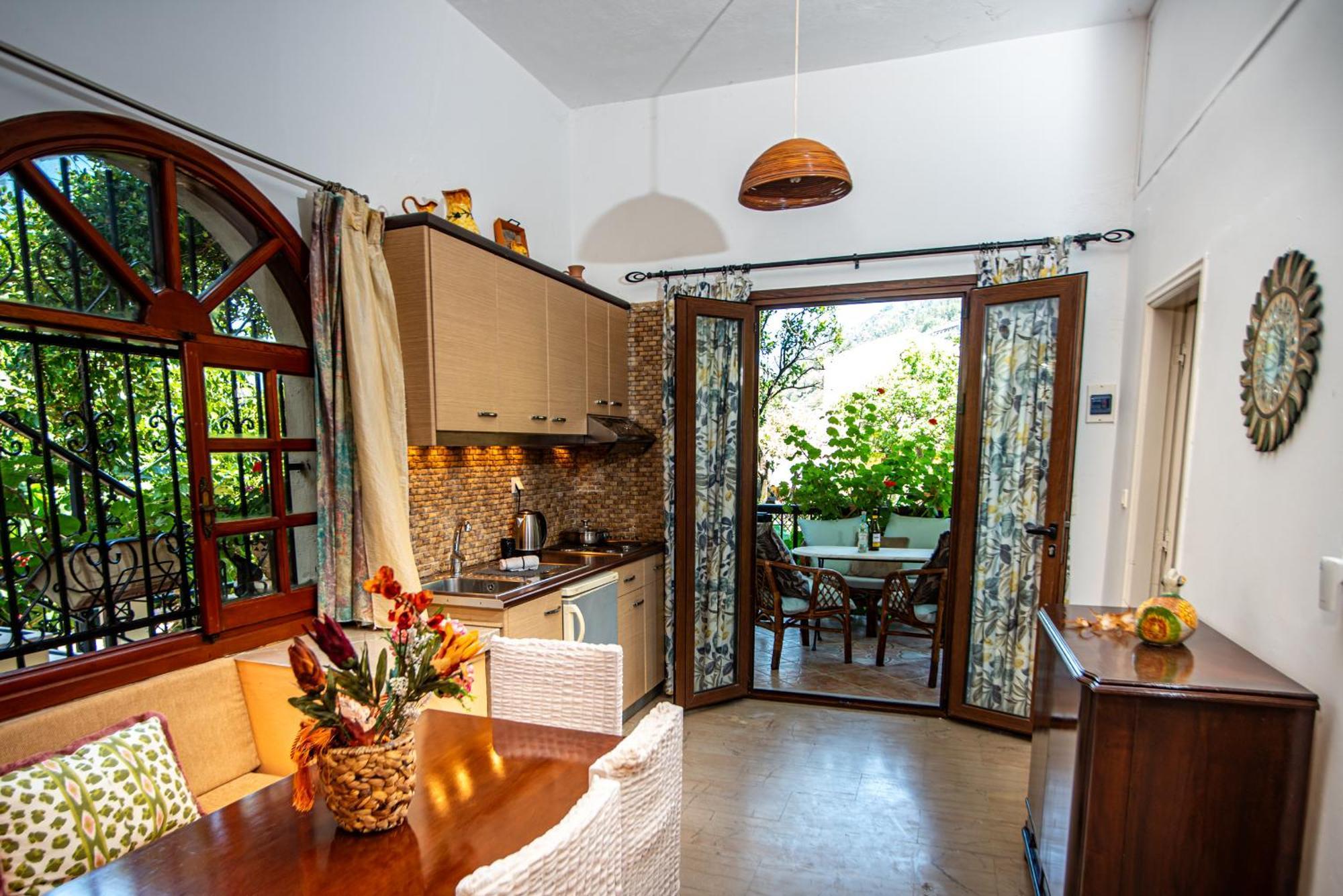 Tholeto Apartments Агиос-Гордиос Экстерьер фото