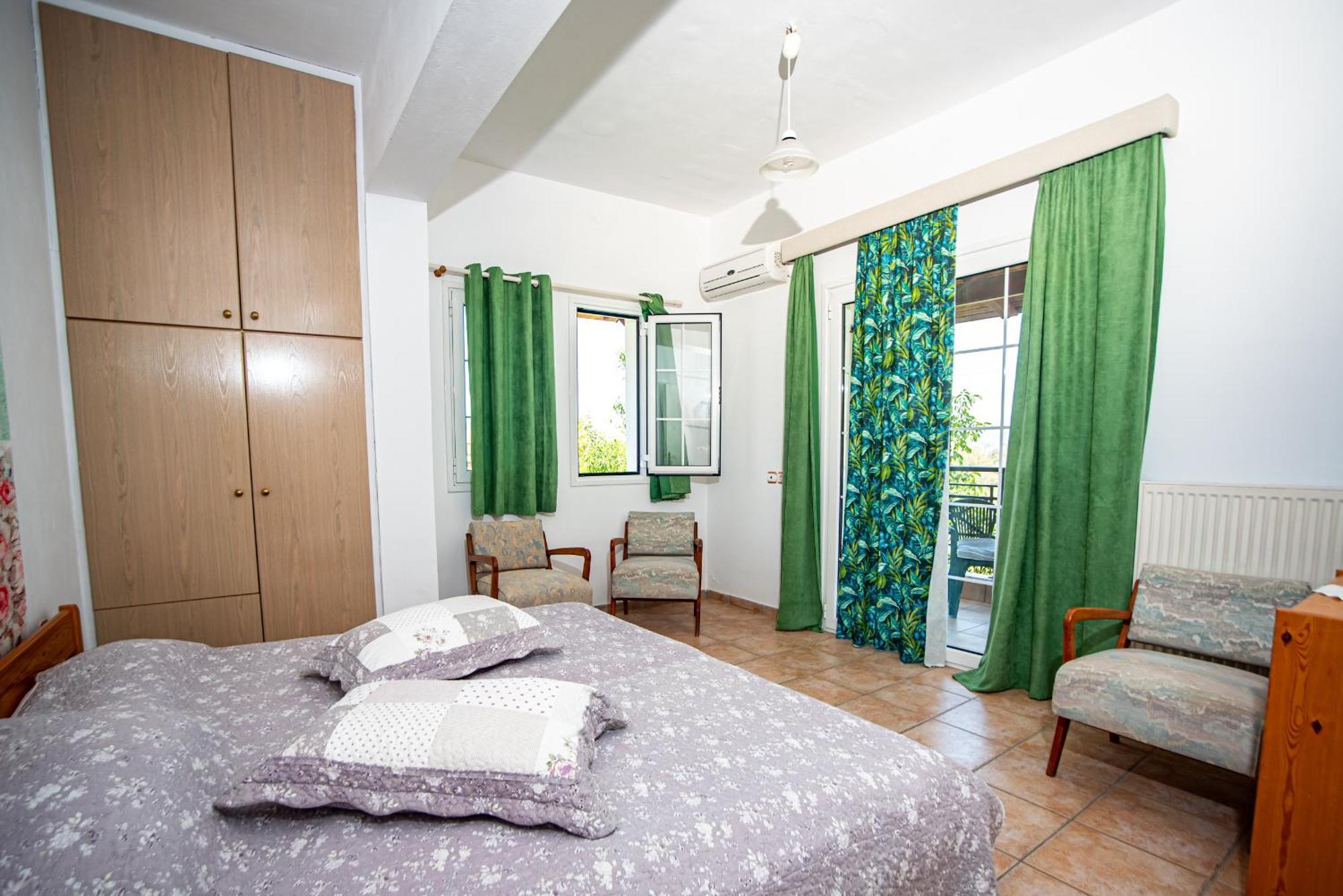 Tholeto Apartments Агиос-Гордиос Экстерьер фото